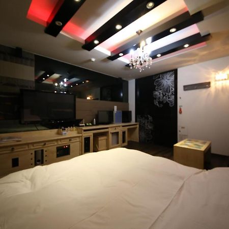 Dubai Hotel Теджън Екстериор снимка