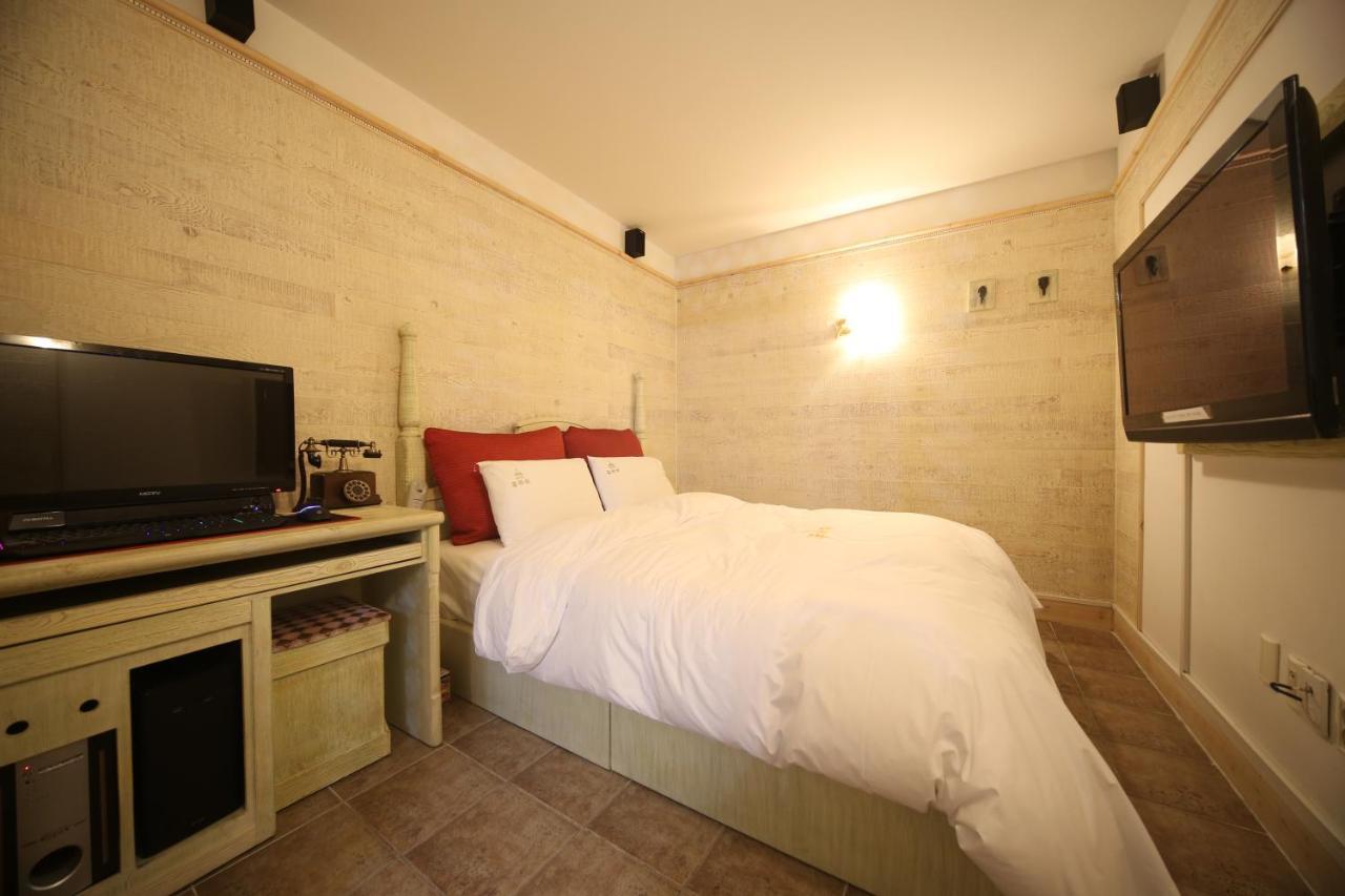Dubai Hotel Теджън Екстериор снимка